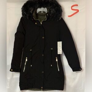 Women's Black Hooded Faux-Fur Trim Puffer Parka